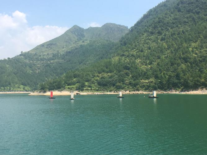 浙江千峡湖是由浙商投资100多亿资金而建成的旅游景点,在2017年4月